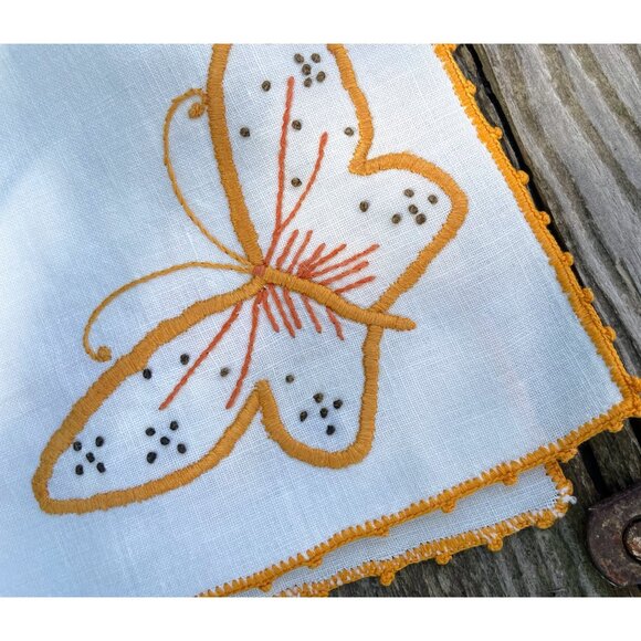 Vintage 1950s Cotton Tablecloth Napkin Set Embroidered Butterfly - Picture 7 of 15